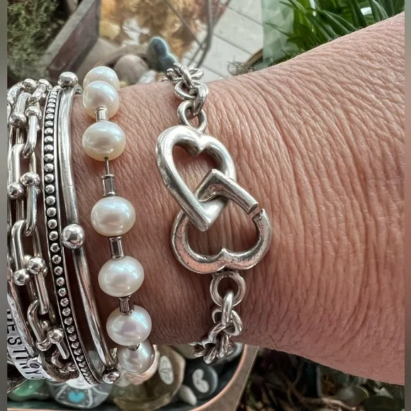 Sweet Vintage Sterling Silver Hearts Bracelet - Picture 6 of 7